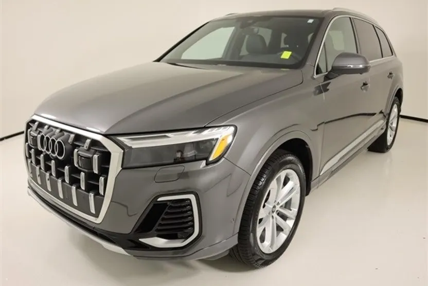 2025 Audi Q7 55 Premium photo 1