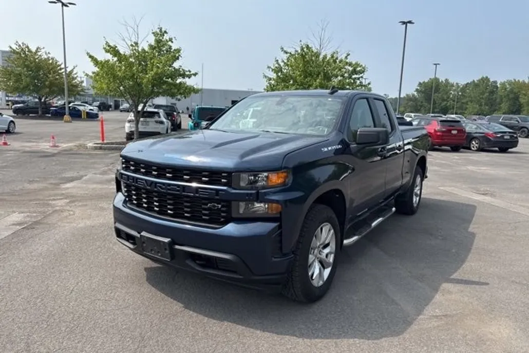2020 Chevrolet Silverado 1500 Custom photo 1
