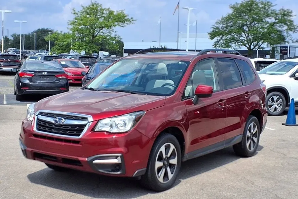 2018 Subaru Forester 2.5i Premium photo 1