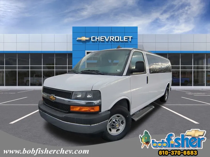 2024 Chevrolet Express Cargo 3500 photo 1