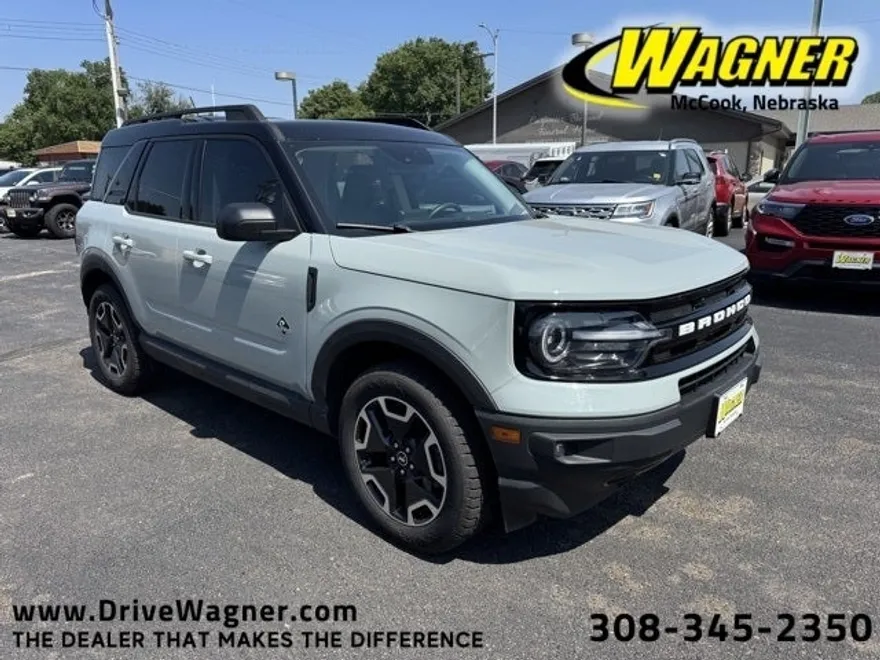 2021 Ford Bronco Sport Outer Banks photo 1
