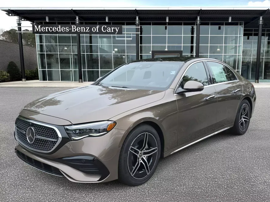 2026 Mercedes Benz E 4MATIC Sedan photo 1