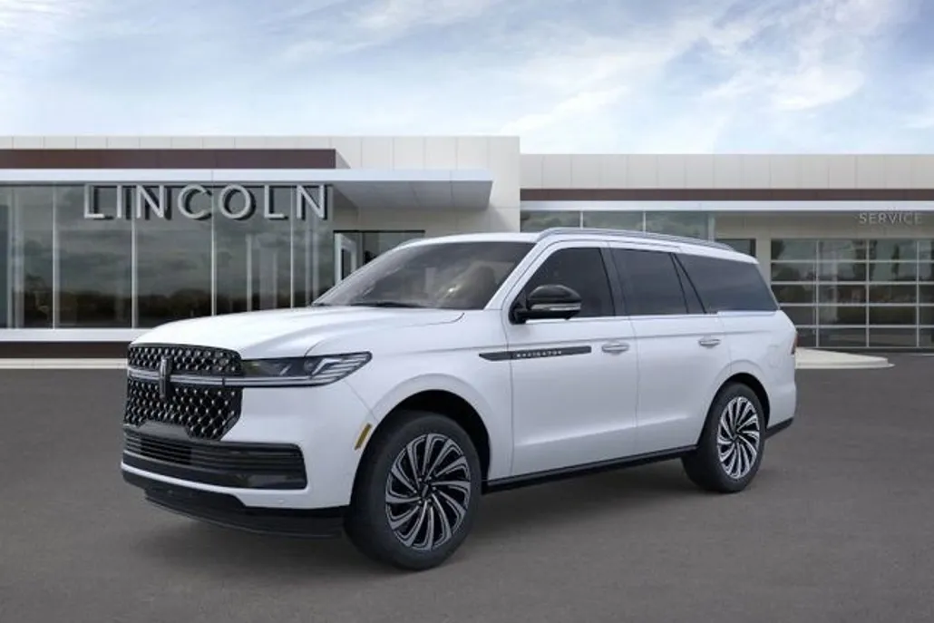 2025 Lincoln Navigator Black Label photo 1