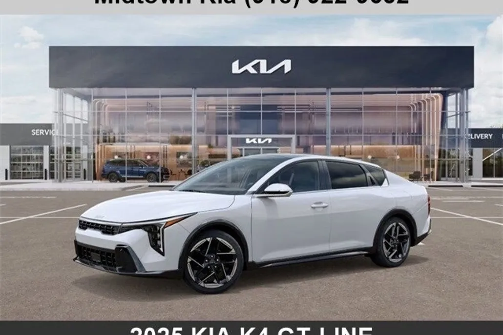 2025 Kia K4 GT-Line photo 1
