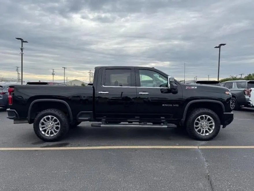 2024 Chevrolet Silverado 2500HD LTZ photo 1
