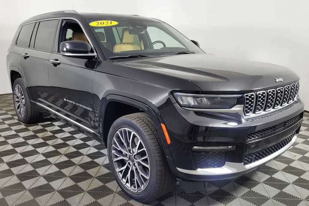 2021 Jeep Grand Cherokee L Summit photo 1