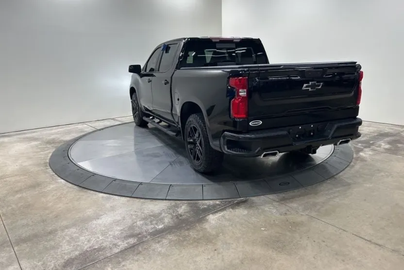 2023 Chevrolet Silverado 1500 RST photo 1