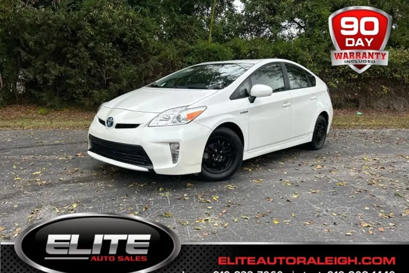 2014 Toyota Prius Two photo 1