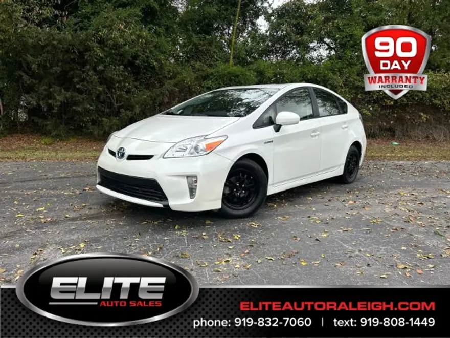 2014 Toyota Prius Two photo 1