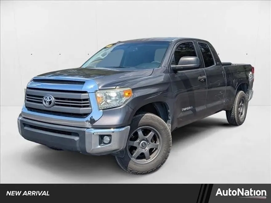 2014 Toyota Tundra SR5 photo 1