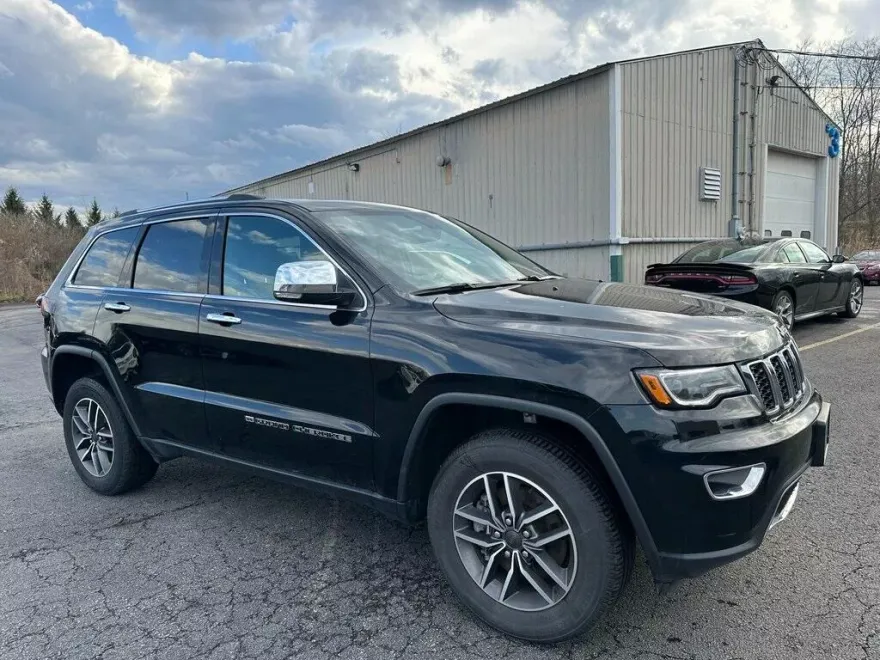 2022 Jeep Cherokee Limited photo 1