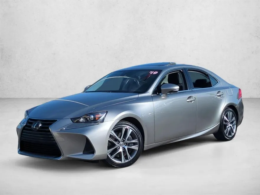 2019 Lexus IS 300 photo 1