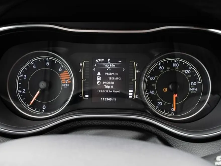 2019 Jeep Cherokee Latitude photo 30