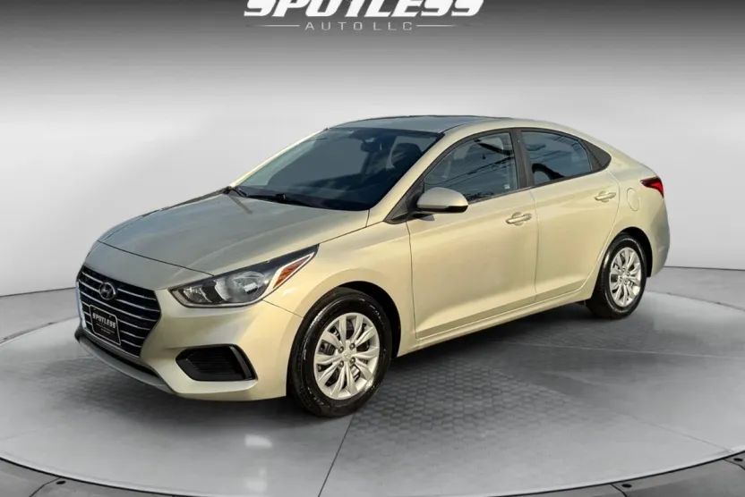 2019 Hyundai Accent SEL photo 1