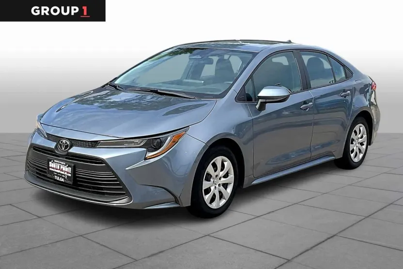 2024 Toyota Corolla LE photo 1
