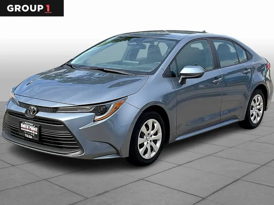 2024 Toyota Corolla LE photo 1