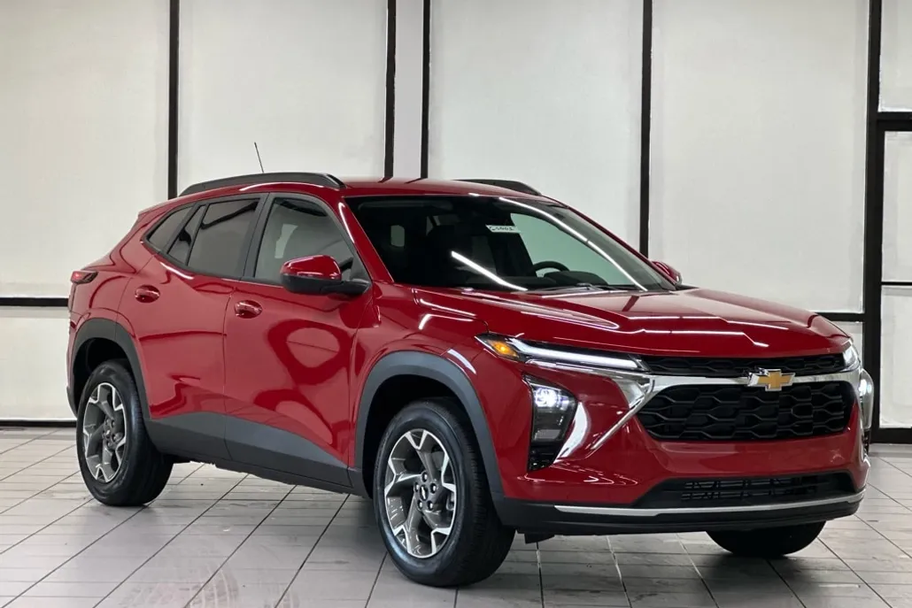 2026 Chevrolet Trax LT photo 1