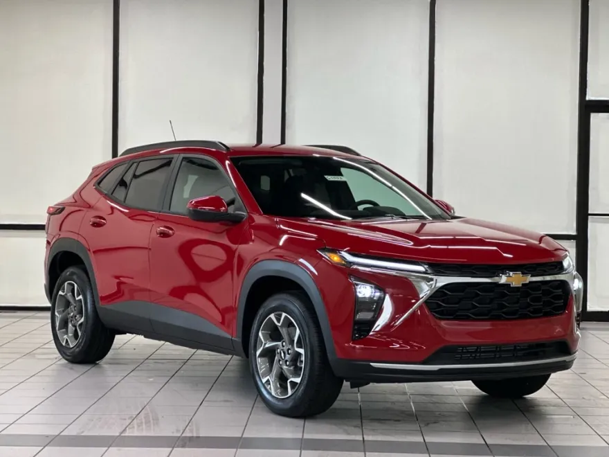 2026 Chevrolet Trax LT photo 1