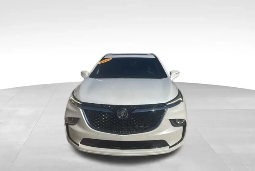 2023 Buick Enclave Avenir photo 1