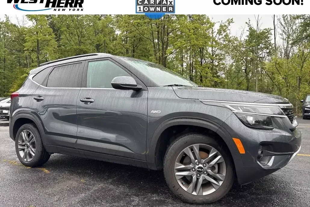 2023 Kia Seltos S photo 1