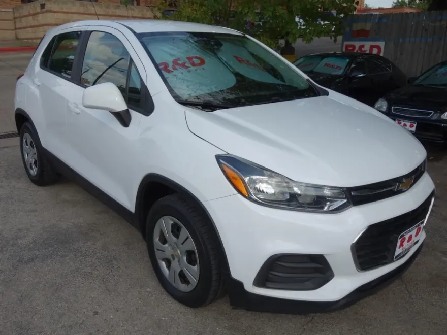 2018 Chevrolet Trax LS photo 1