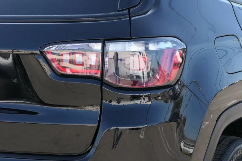 2025 Jeep Compass Latitude photo 1