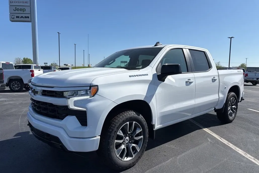 2025 Chevrolet Silverado 1500 RST photo 1