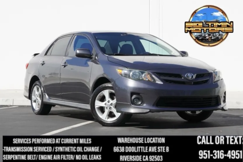 2013 Toyota Corolla S photo 1
