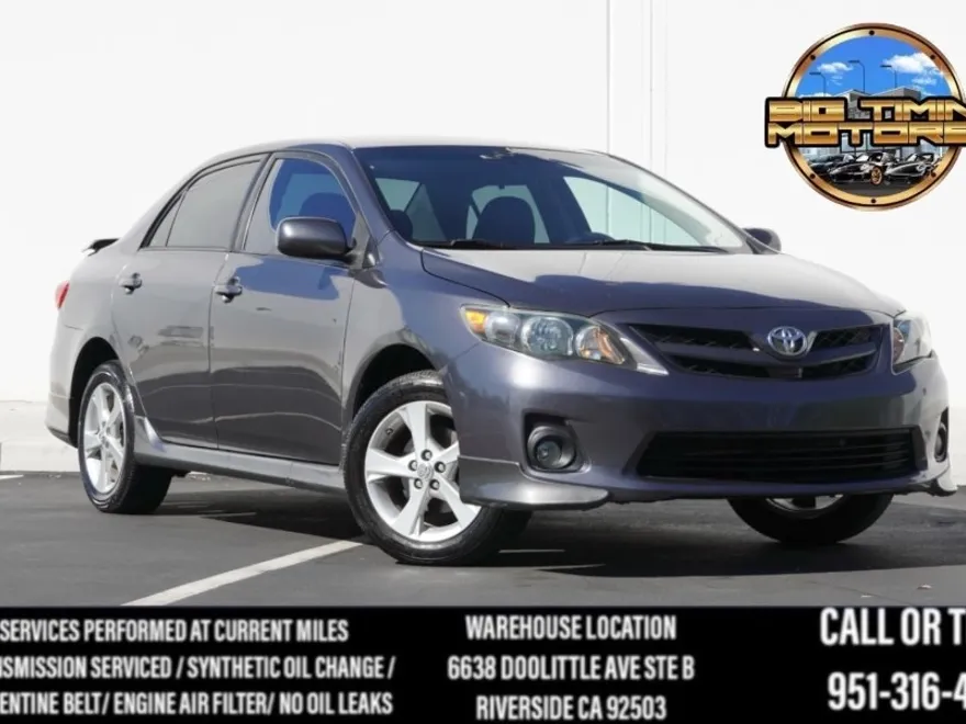 2013 Toyota Corolla S photo 1