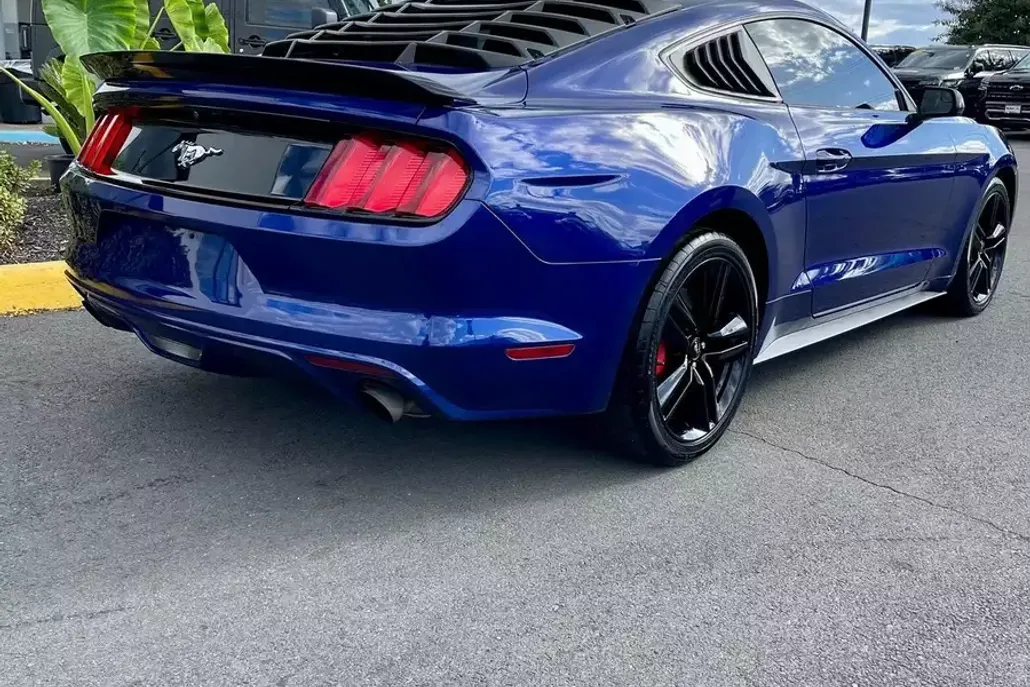 2016 Ford Mustang EcoBoost photo 1
