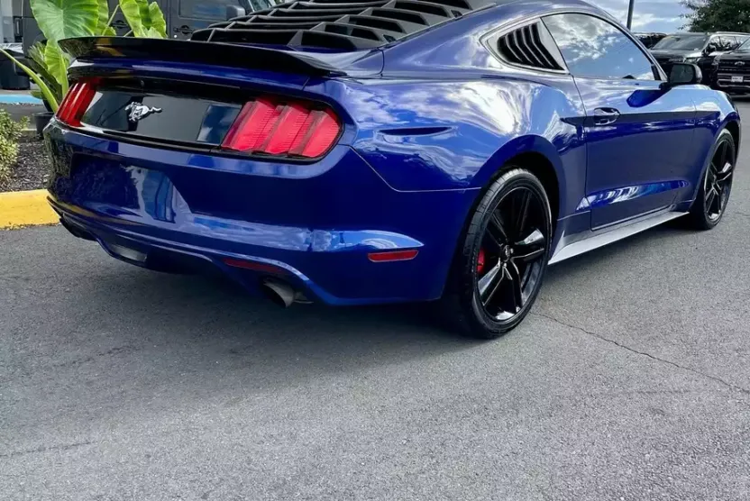 2016 Ford Mustang EcoBoost photo 1