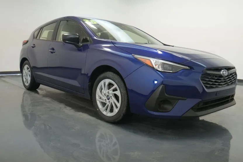 2025 Subaru Impreza Base photo 1
