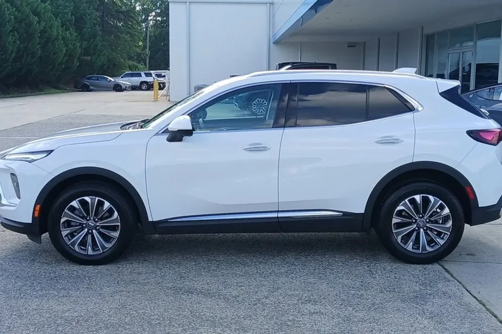 2024 Buick Envision Preferred photo 1