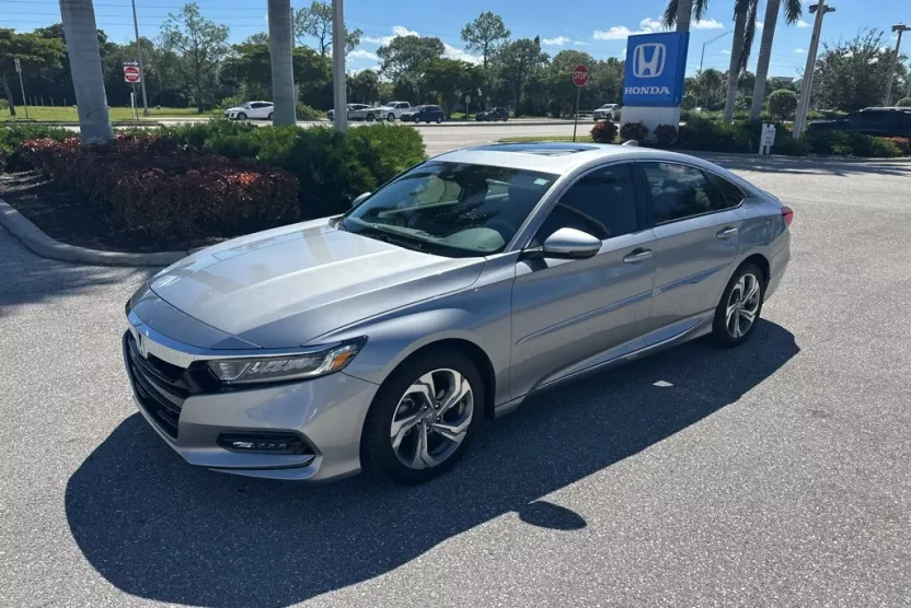 2019 Honda Accord EX-L photo 1