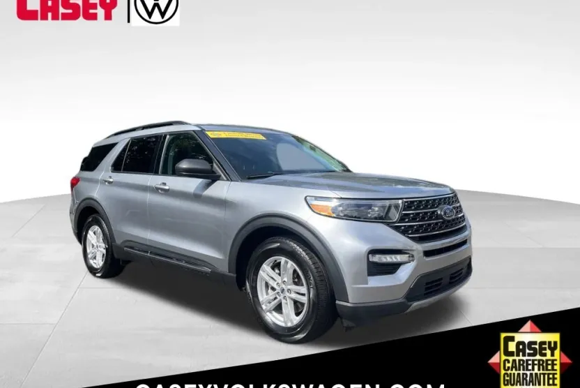 2024 Ford Explorer XLT photo 1