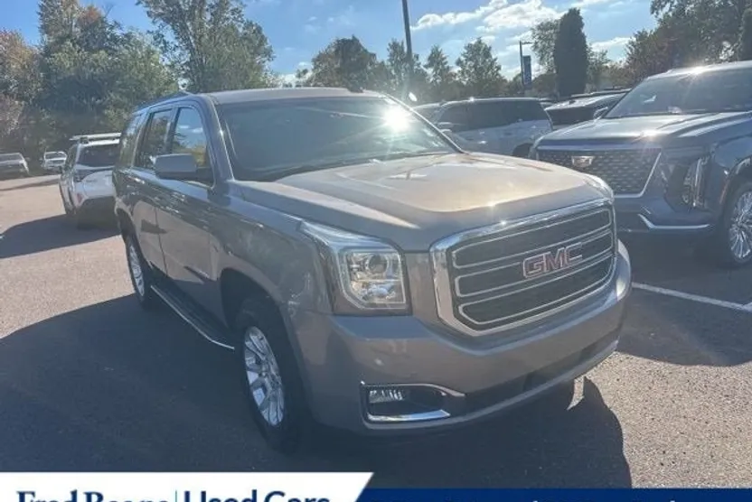 2019 Gmc Yukon SLE photo 1