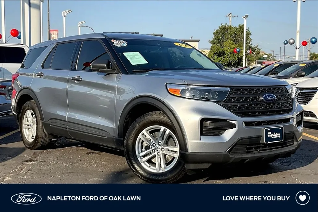 2022 Ford Explorer Base photo 1