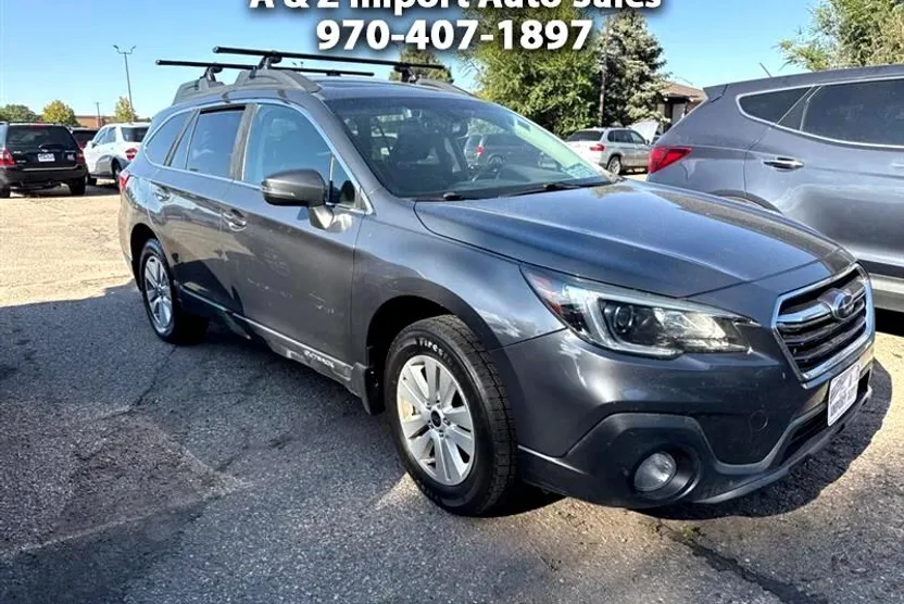 2019 Subaru Outback 2.5i Premium photo 1