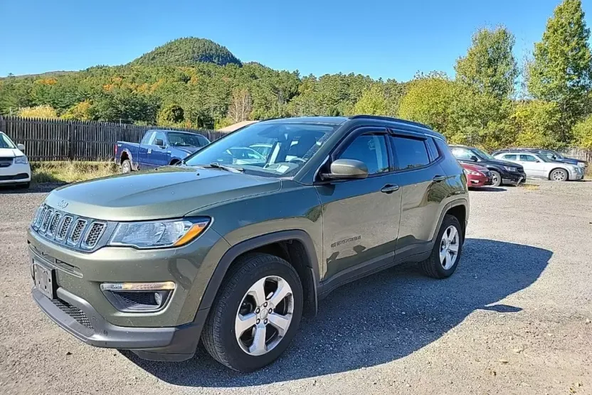 2019 Jeep Compass Latitude photo 1