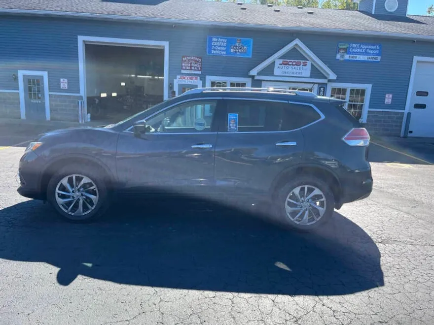 2015 Nissan Rogue SL photo 1