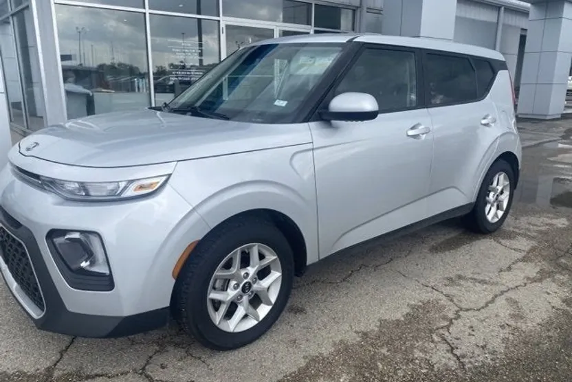 2021 Kia Soul S photo 1