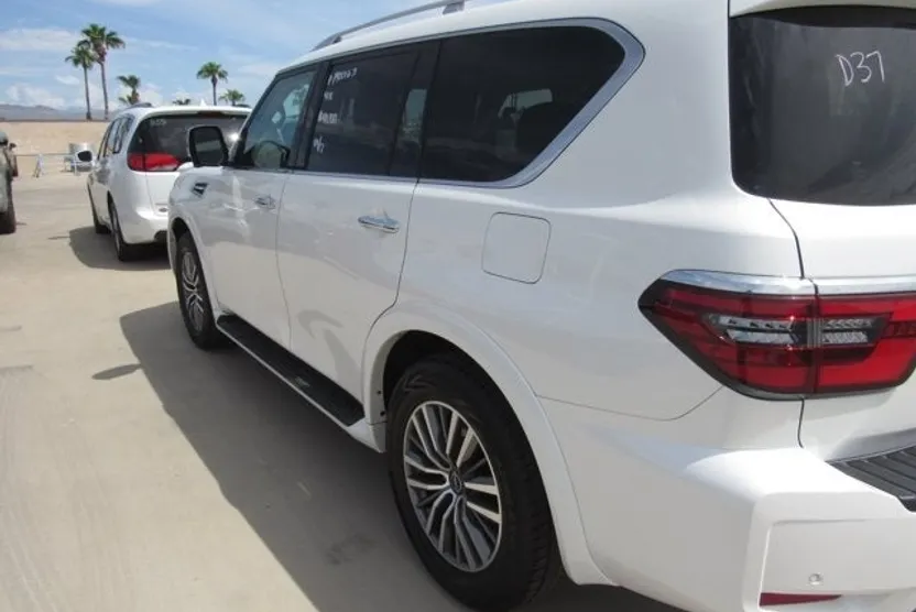 2024 Nissan Armada SL photo 1