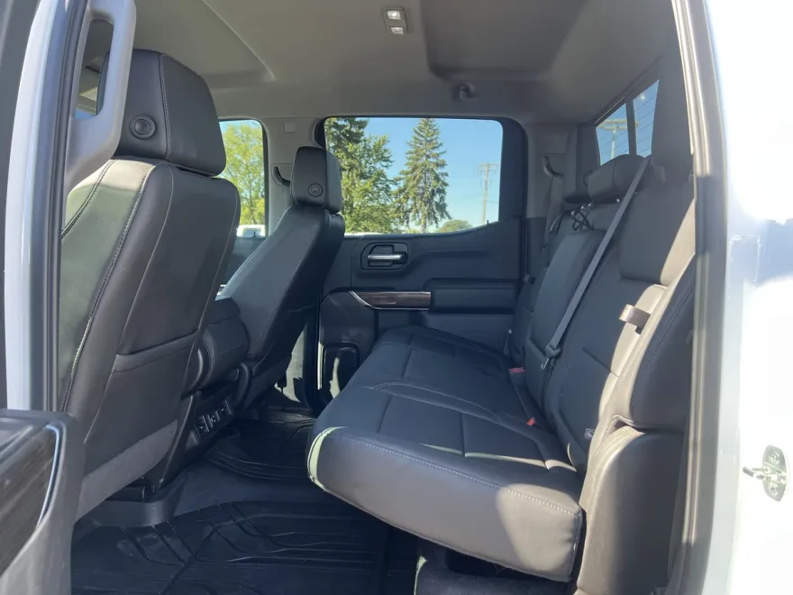 2019 Chevrolet Silverado 1500 LT photo 1