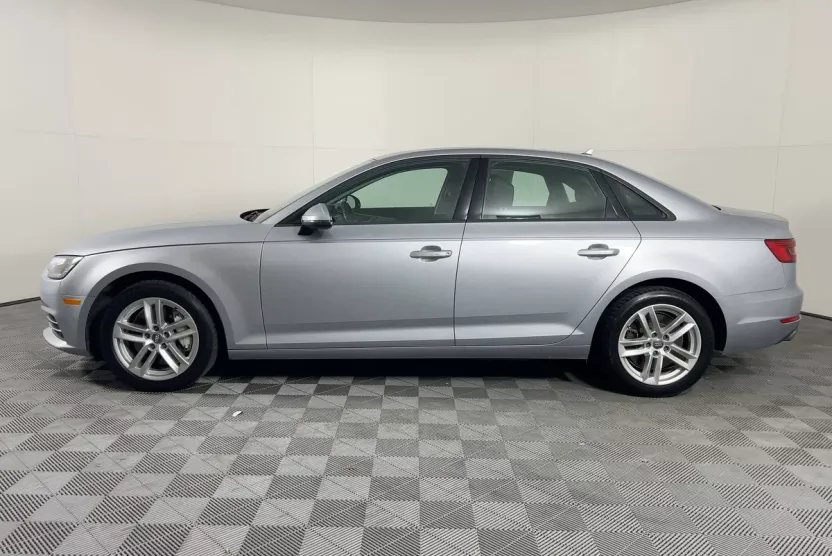2017 Audi A4 Quattro Premium photo 1