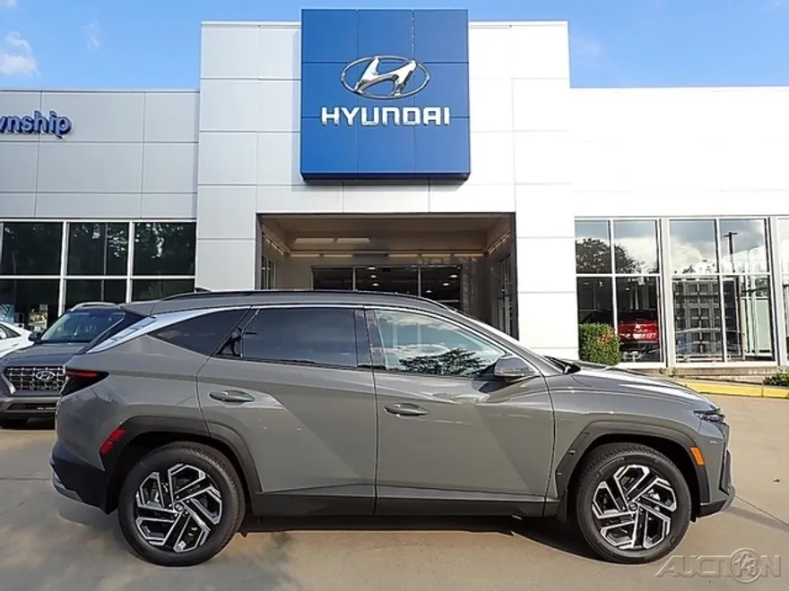 2025 Hyundai Tucson Limited photo 1