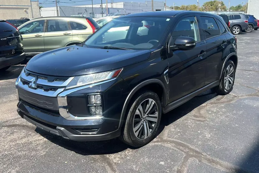 2021 Mitsubishi Outlander Sport SE photo 1