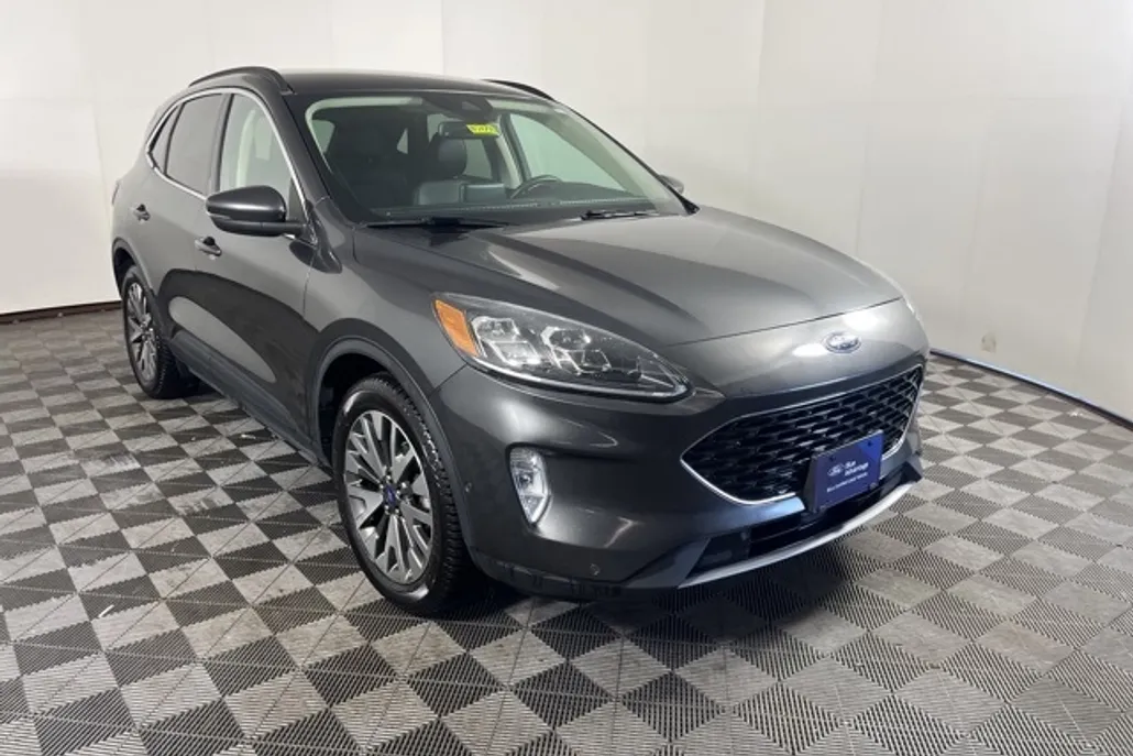 2020 Ford Escape Hybrid Titanium photo 1