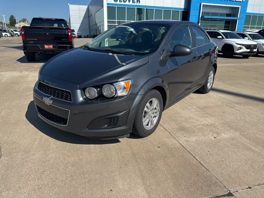 2012 Chevrolet Sonic LT photo 1
