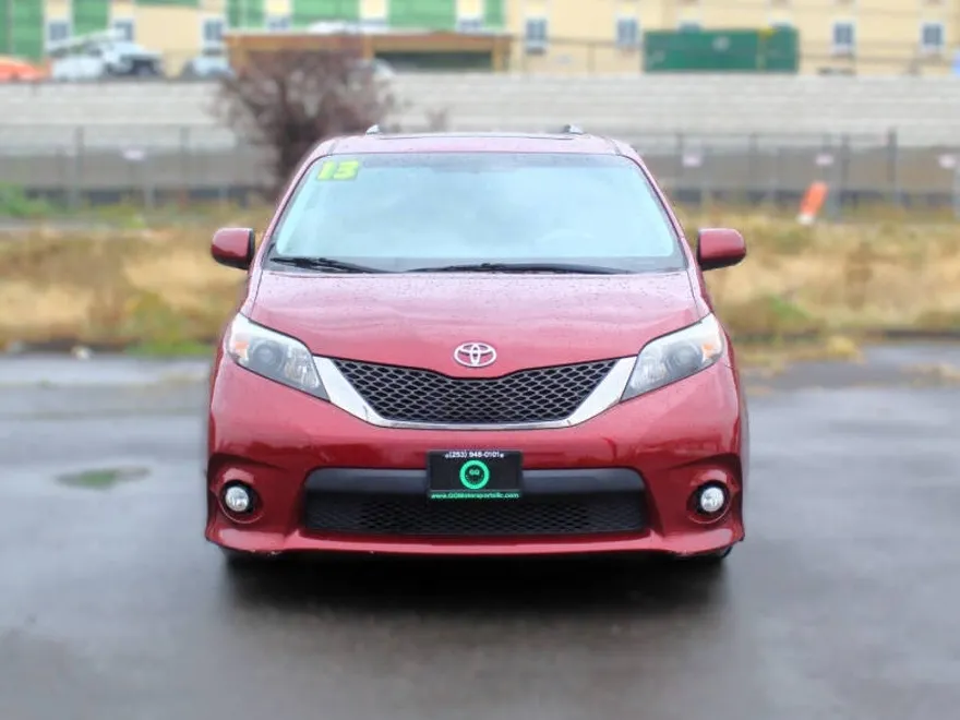 2013 Toyota Sienna photo 1