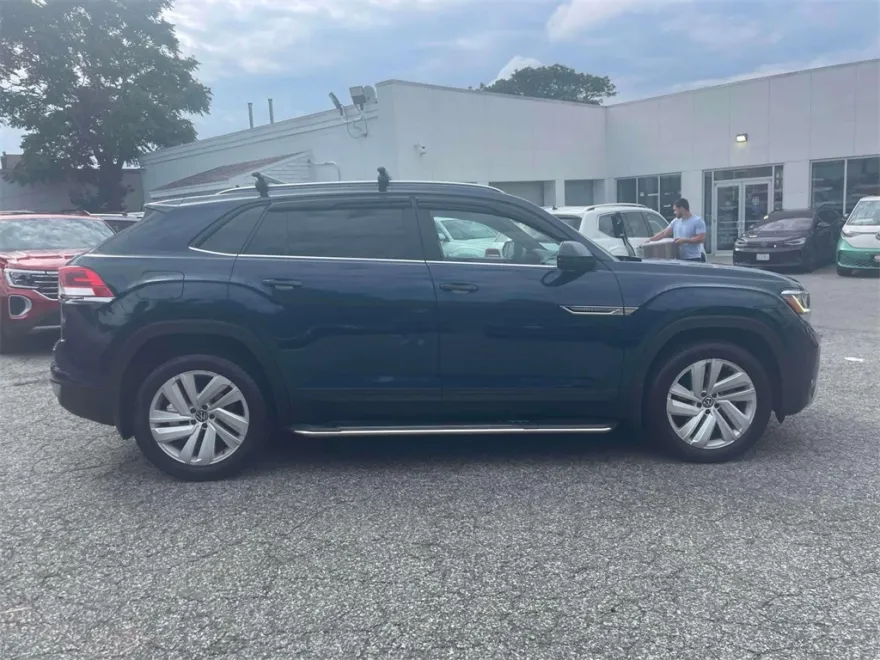 2021 Volkswagen Atlas Cross Sport SE Technology photo 1